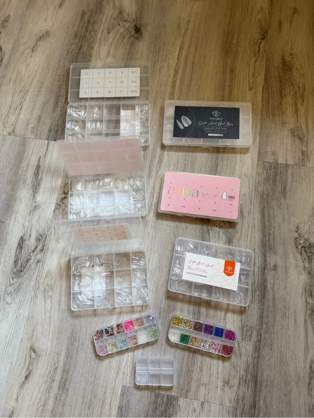 Nail Care Kit with White LED Lamp and Pink Accessories